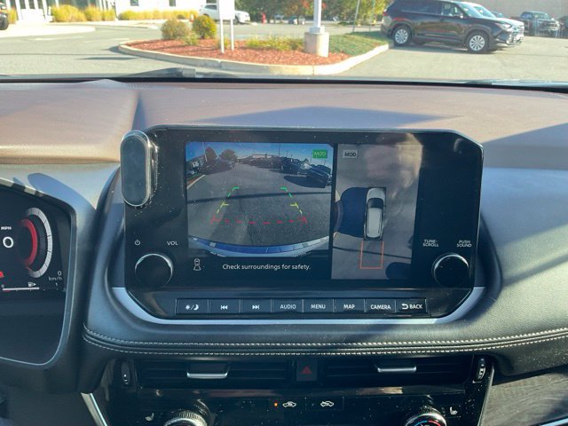 Used 2022 Nissan Rogue Platinum w/ Head-Up Display Package AWD/4WD image 22