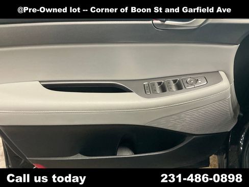 Used 2020 Hyundai Palisade SEL w/ Premium Package AWD/4WD image 15