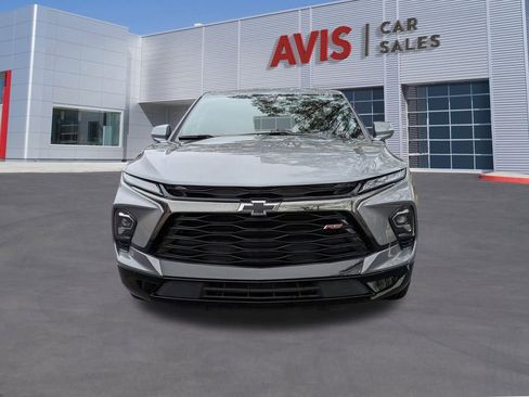 Used 2025 Chevrolet Blazer RS image 2