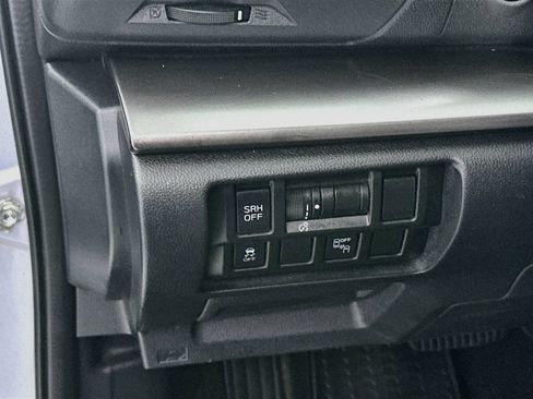 Used 2018 Subaru Crosstrek 2.0i Limited AWD/4WD image 10