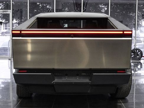 Used 2025 Tesla Cybertruck AWD Crew Cab image 13