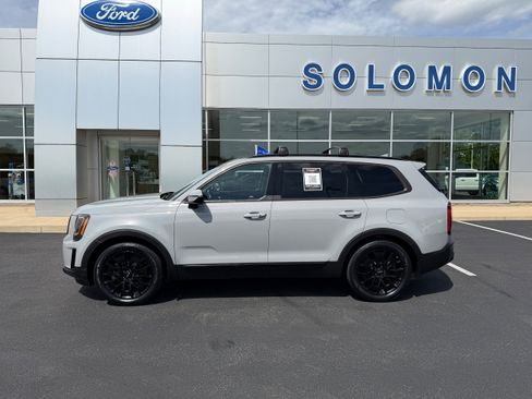 Used 2022 Kia Telluride SX w/ SX Prestige Package AWD/4WD image 8
