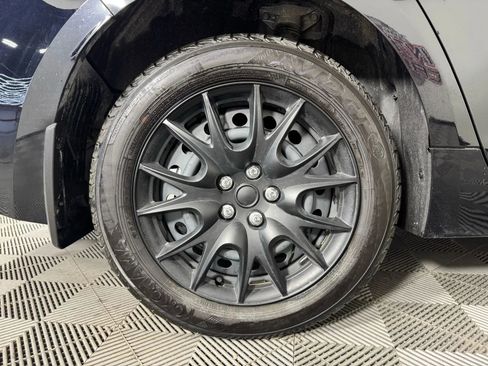 Used 2025 Toyota Corolla LE FWD image 40