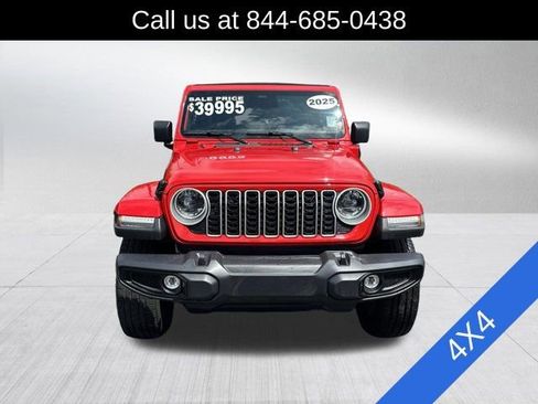 Used 2025 Jeep Wrangler Unlimited Sahara w/ Safety Group AWD/4WD image 2