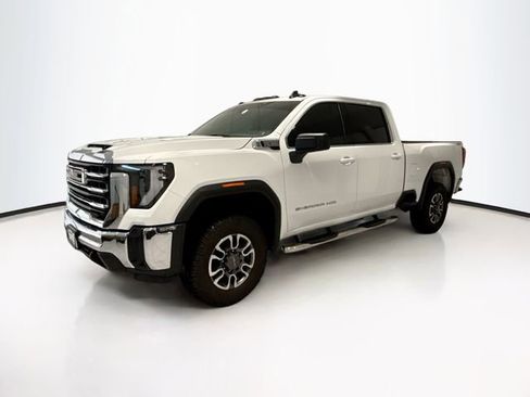 Certified 2024 GMC Sierra 2500 SLE w/ SLE Convenience Package image 3