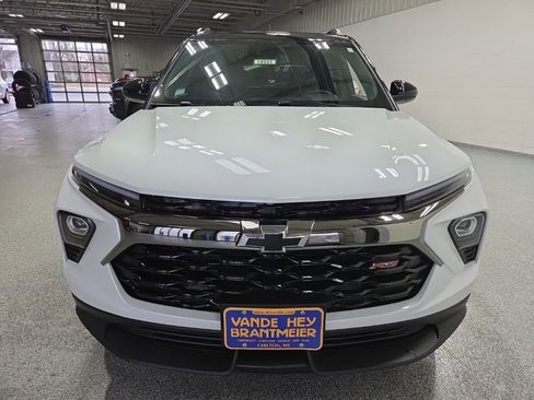 New 2026 Chevrolet TrailBlazer RS w/ Convenience Package AWD/4WD image 2