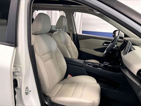 Used 2023 Nissan Rogue SV w/ SV Premium B Package AWD/4WD image 11