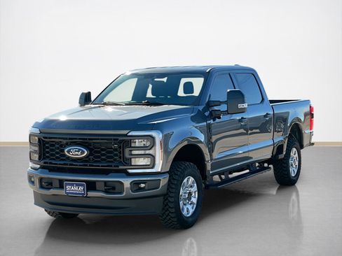 Used 2024 Ford F250 XL w/ STX Appearance Package image 3