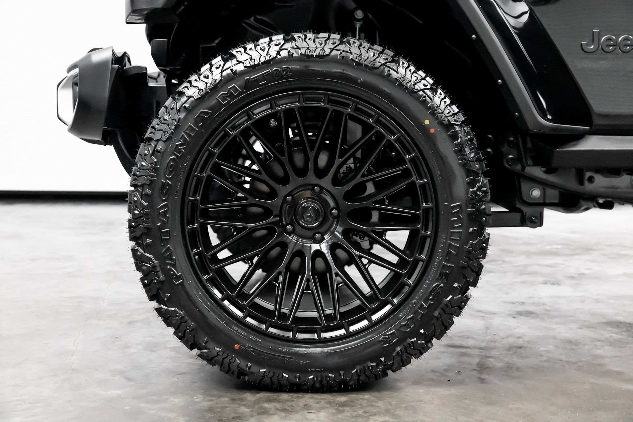 Used 2026 Jeep Wrangler Unlimited Sahara AWD/4WD image 11