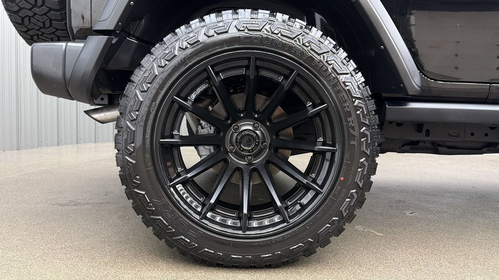 Used 2024 Jeep Wrangler Unlimited AWD/4WD image 11