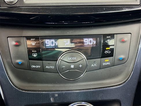 Used 2019 Nissan Sentra SR image 15