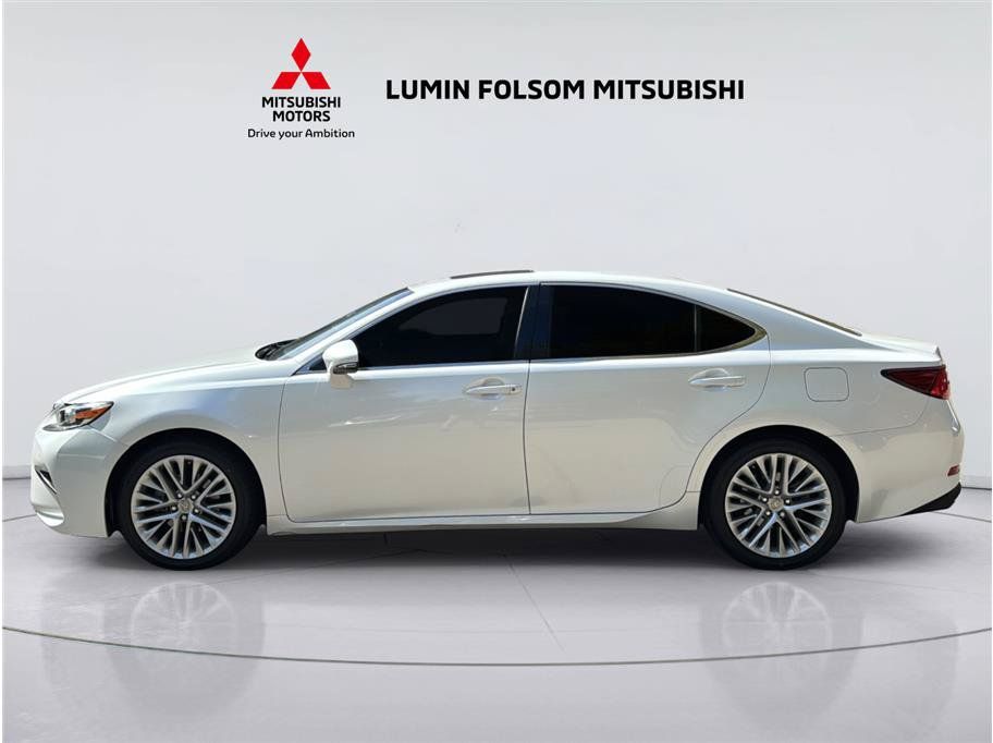 Used 2016 Lexus ES 350 w/ Luxury Package w/Wood Trim FWD image 2