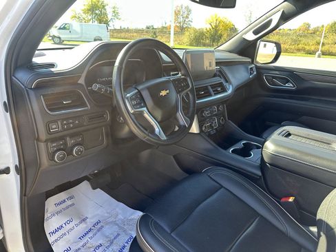 Used 2023 Chevrolet Suburban Premier image 23