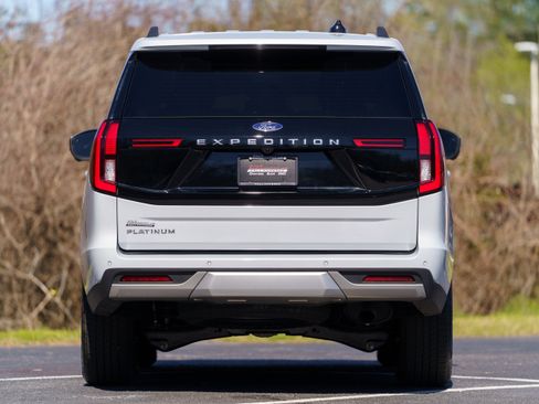 Used 2026 Ford Expedition Platinum image 50