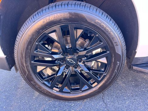 Used 2022 Chevrolet Tahoe High Country image 11