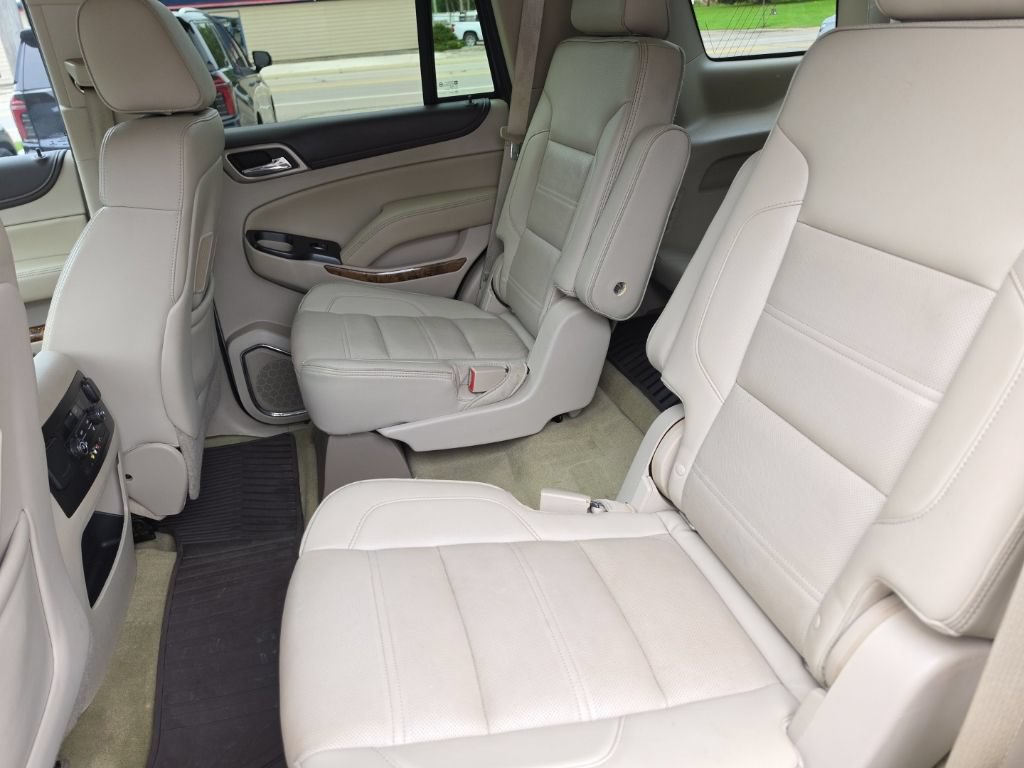 Used 2016 GMC Yukon Denali w/ Open Road Package AWD/4WD image 28