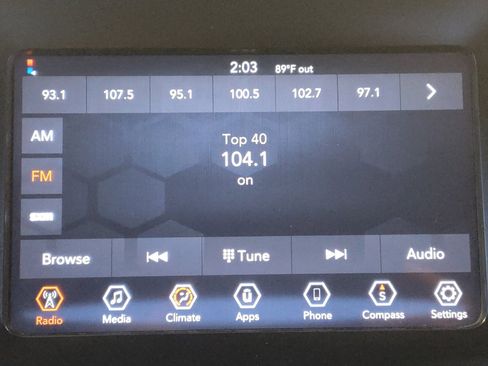 Used 2019 Jeep Cherokee Latitude w/ Popular Appearance Group FWD image 25