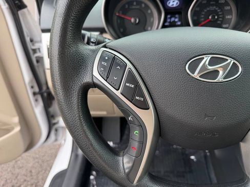 Used 2013 Hyundai Elantra GT FWD image 17