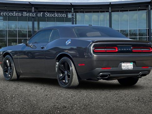 Used 2017 Dodge Challenger R/T RWD image 6