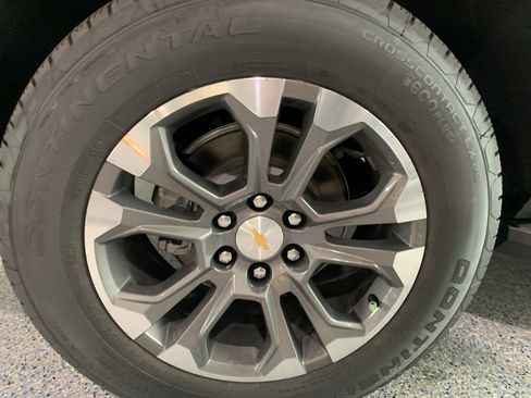 New 2026 Chevrolet Tahoe LS RWD image 32