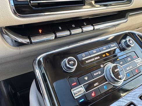 Used 2019 Lincoln Navigator L Reserve w/ Cargo Package image 19