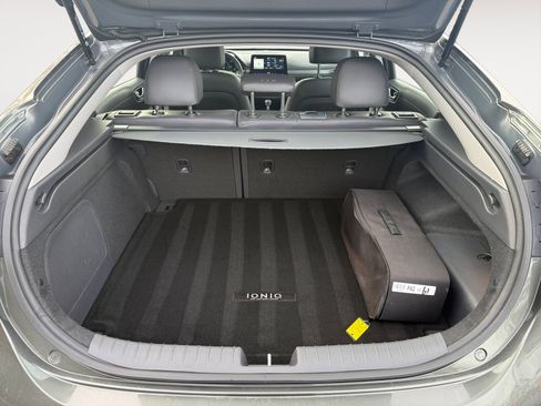 Used 2020 Hyundai Ioniq Limited image 15