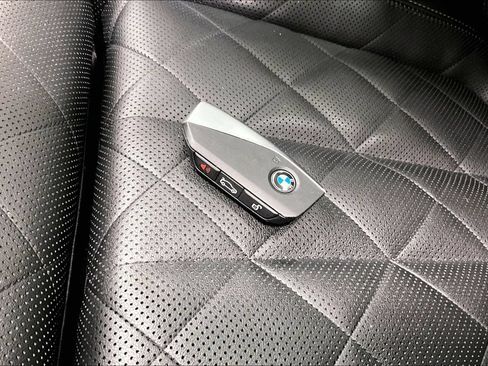 Used 2024 BMW X5 xDrive40i AWD/4WD image 10