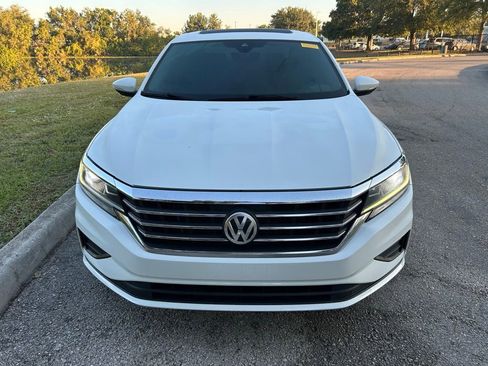 Used 2022 Volkswagen Passat 2.0T SE image 8