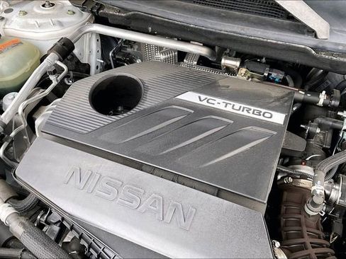 Used 2024 Nissan Rogue SL w/ SL Premium Package image 35