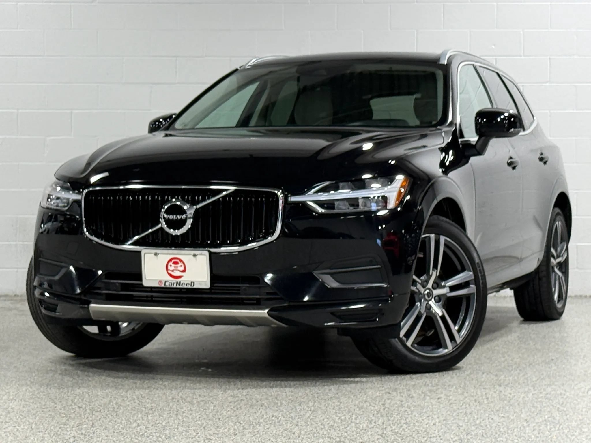 Used 2019 Volvo XC60 T6 Momentum w/ Premium Package AWD/4WD image 2