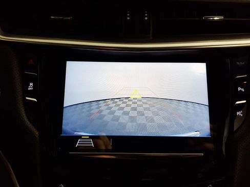 Used 2019 Cadillac XTS Luxury image 19