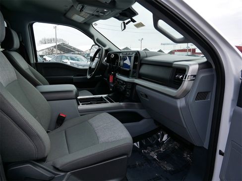 Certified 2024 Ford F350 XLT w/ FX4 Off-Road Package image 8