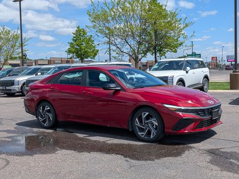 Certified 2025 Hyundai Elantra Sport FWD image 7