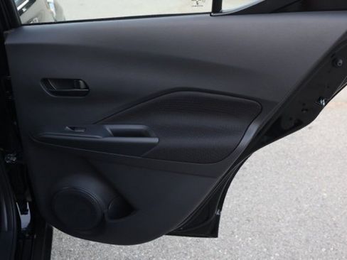 New 2025 Nissan Kicks Play S image 19