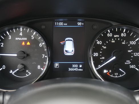 Used 2021 Nissan Rogue Sport SV FWD image 17
