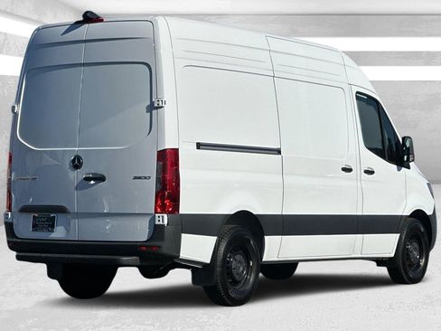 Certified 2025 Mercedes-Benz Sprinter 2500 image 4