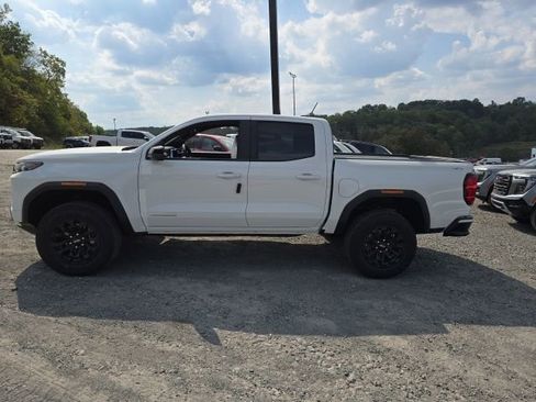 New 2026 GMC Canyon Elevation w/ Convenience Package image 2