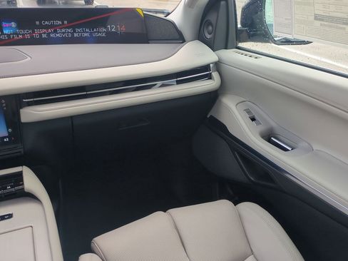 New 2025 Lincoln Navigator L Reserve AWD/4WD image 17