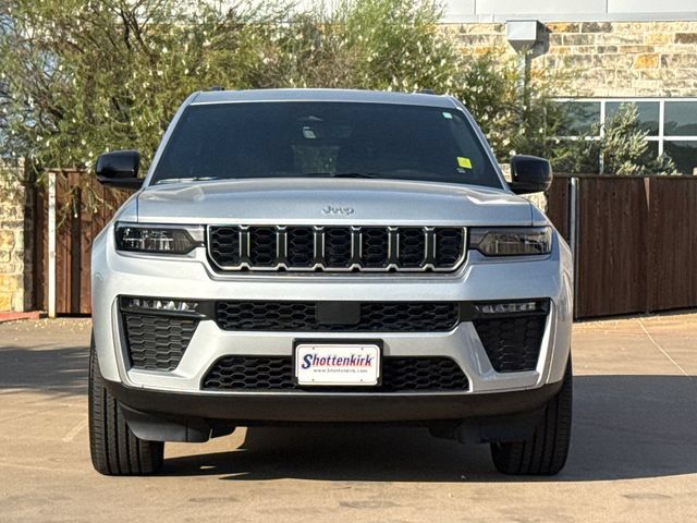 Used 2026 Jeep Grand Cherokee L Limited AWD/4WD image 2