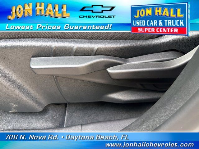 Used 2026 Chevrolet Equinox LT w/ Midnight Edition FWD image 16