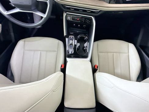 Certified 2025 Audi Q5 Premium AWD/4WD image 16