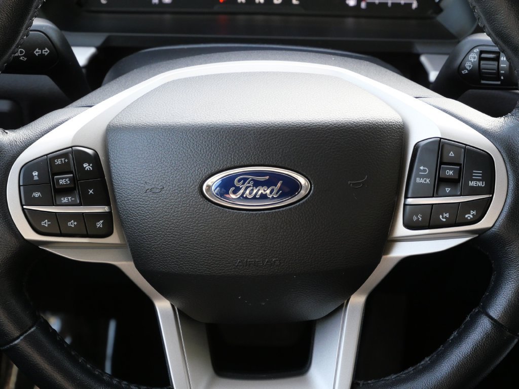 Certified 2022 Ford Explorer XLT w/ Equipment Group 202A AWD/4WD image 18