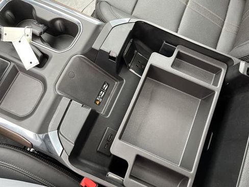 Used 2024 Chevrolet Silverado 1500 High Country w/ High Country Premium Package image 26