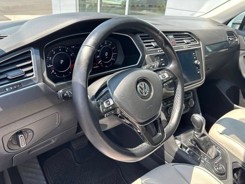 Used 2018 Volkswagen Tiguan SEL Premium AWD/4WD image 7