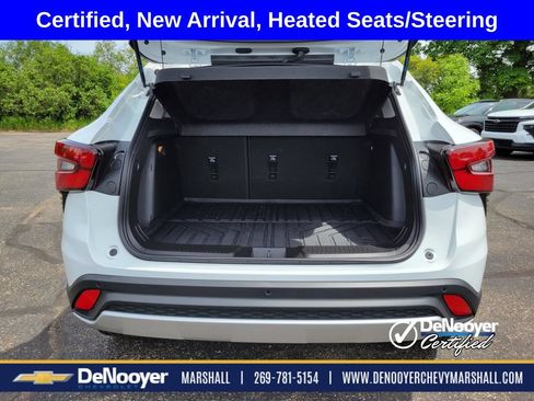 Used 2025 Chevrolet Trax LT w/ Driver Confidence Package FWD image 22