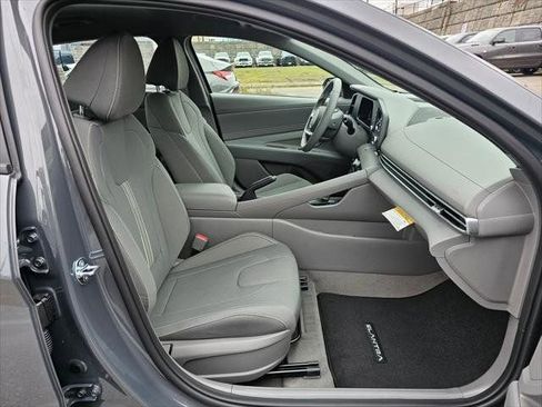 New 2026 Hyundai Elantra Sport FWD image 11