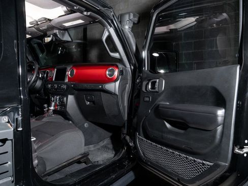 Used 2019 Jeep Wrangler Unlimited Rubicon image 35