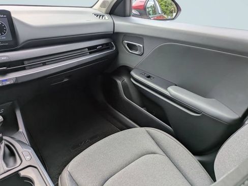 Used 2025 Kia K4 FWD image 17