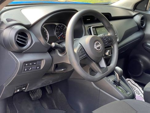 Used 2025 Nissan Kicks Play S FWD image 8