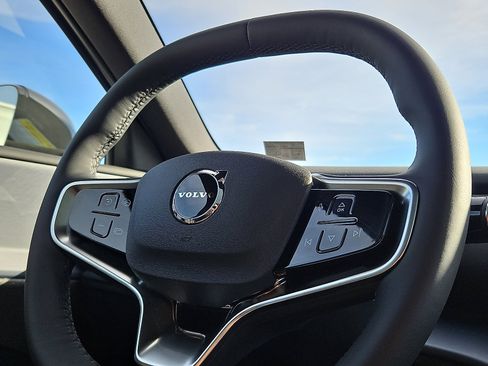 New 2026 Volvo EX30 Plus image 17